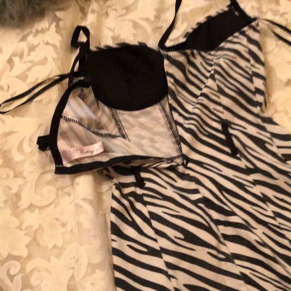 Entry - zebra dress - Picture 2 of 2